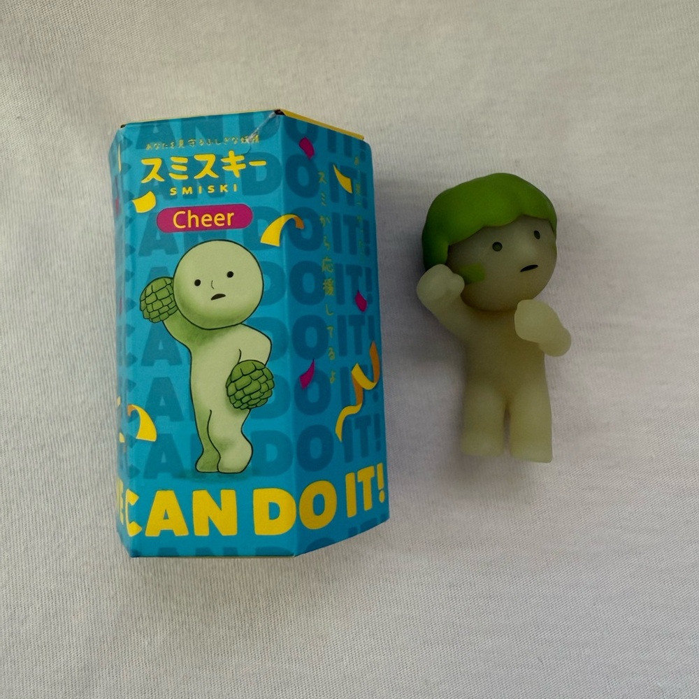 Smiski Cheer Figurine with Box